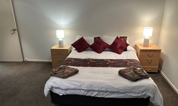 Waipahihi Apartment | Tui Appartment Taupo close to the great lake.