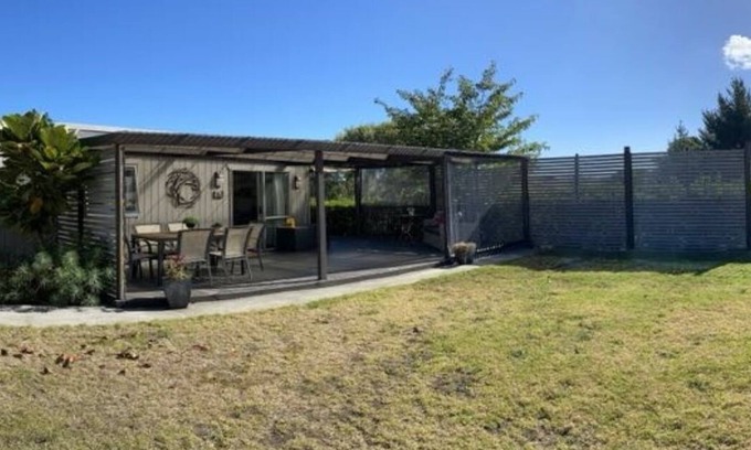Whanganui Apartment | Tui's Retreat - Peaceful, Private, and Close to Town
