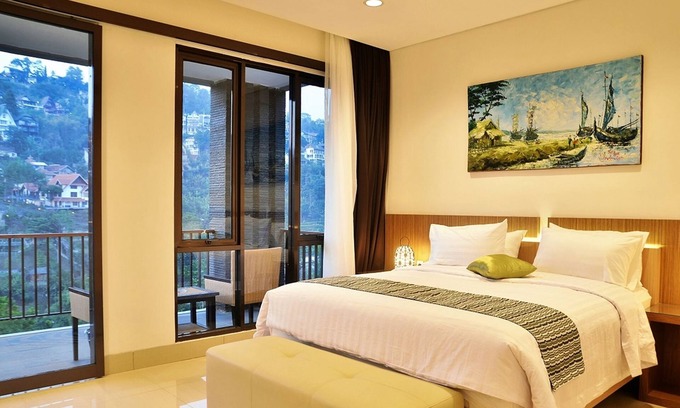 Bandung Villa | Tulip Hill View 5BR Villa With a Private Pool