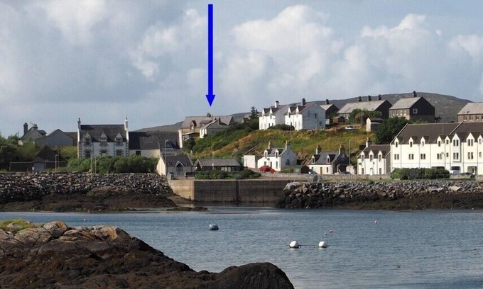 Aisgernis Cottage | TULLOCH HOUSE, family friendly in Lochboisdale