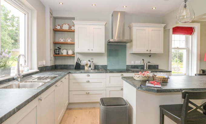 Arisaig House | TULLOCHGORM, pet friendly, country holiday cottage in Arisaig