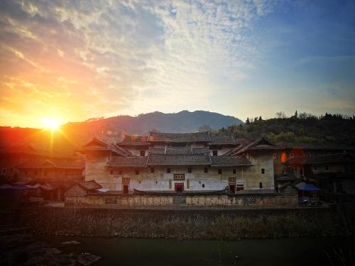 Longyan House | Tulou Fuyulou Changdi Inn