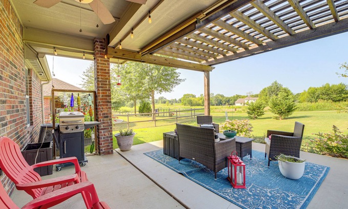 Verdigris House | Tulsa Area Retreat w/Trail Access + Private Patio