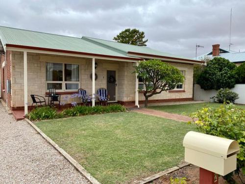 Tumby Bay House | Tumby Bay Escape - 4BR - Beautiful Beach Cottage