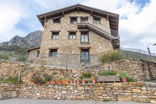 Valle de Lierp Apartment | Turbón