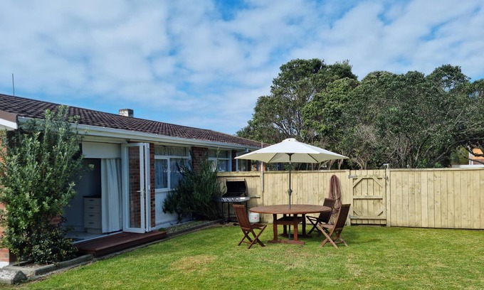 Ruakaka House | Turf n Surf - Ruakaka Holiday Home