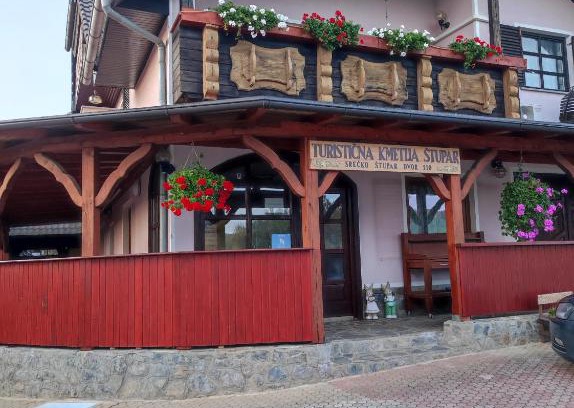 Dvor Apartment | Turistična kmetija Štupar