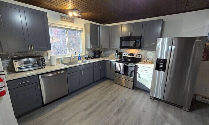 Streetsboro Cabin | Turkey Trot & Silly Cabin At Heron Hill Retreat!