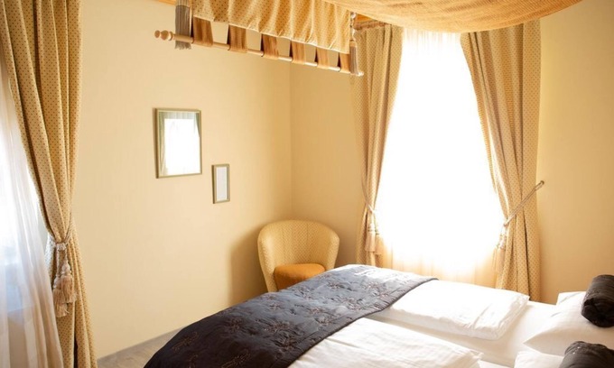 Gols Bed & Breakfast | Turm Zimmer - Landhotel Birkenhof