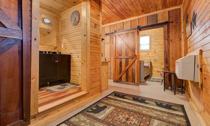 Pine Ridge Cabin | Turning Leaf Cabin 1 in the Red River Gorge Pet Friendly Hi Speed 🛜