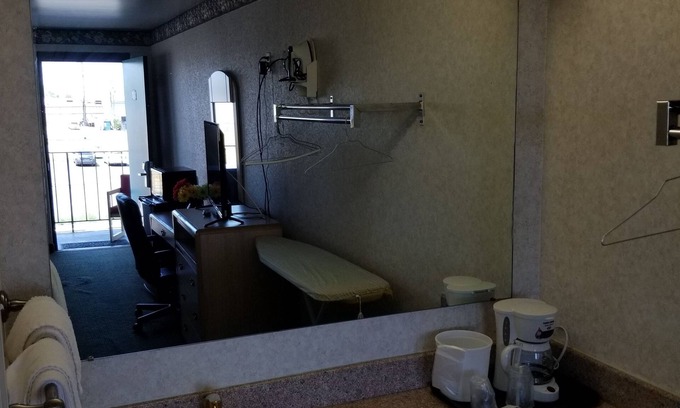North Chesterfield Hotel | Turnpike Motel