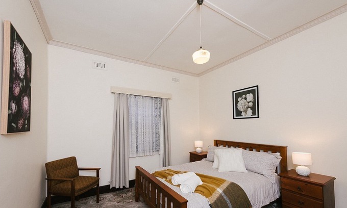 Rutherglen House | Turon House Rutherglen