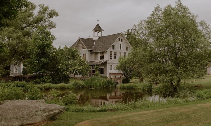 Bloomville House | Turquoise Barn Catskills 1800s Carriage House Barn w/Pond/Mtns on 13 acres