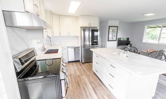 Kahuku House | Turtle Bay 2 bedroom Short Walk To Beach