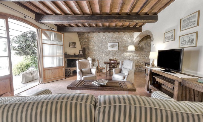 Montespertoli Apartment | Tuscan Apart for 4/5 persons, WIFI, AIR-CO, SW-POOL, all comforts in the country