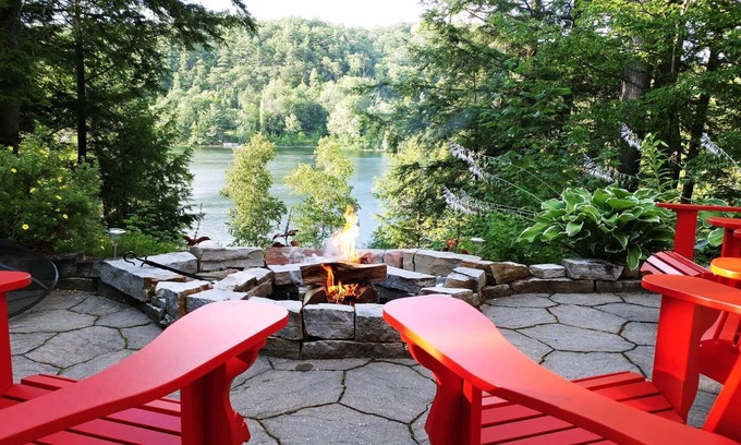 Val-des-Monts House | Tuscan Dream North - Lakehouse on Lac McGregor