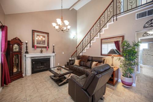 Sunrise Manor House | Tuscan Oasis Elegance with Comfort King Bed