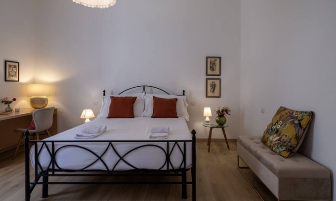 Santissima Annunziata Apartment | Tuscan Tempo Donatello Apartment