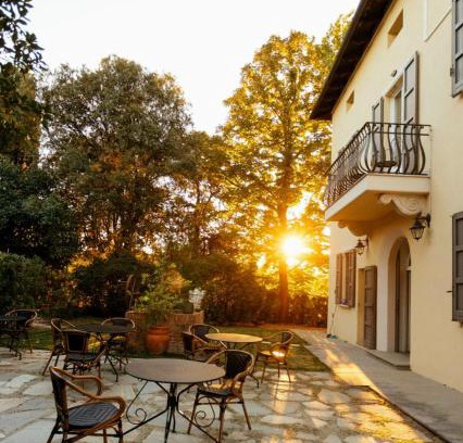 Castel San Pietro Terme House | Tuscany Garden Inn