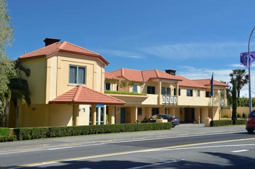 Tahunanui Hotel | Tuscany Gardens Motor Lodge