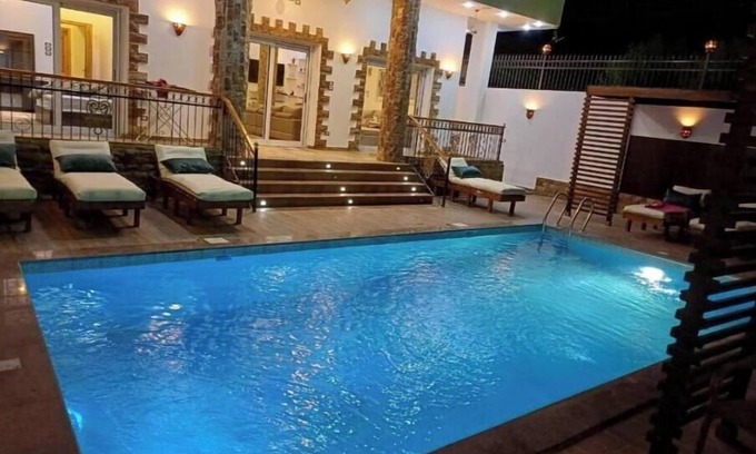 Luxor Villa | Twilight Palace