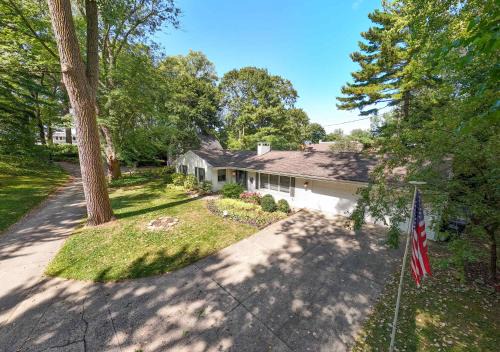 South Haven House | Twilight Ridge Near Downtown South Haven and Lake