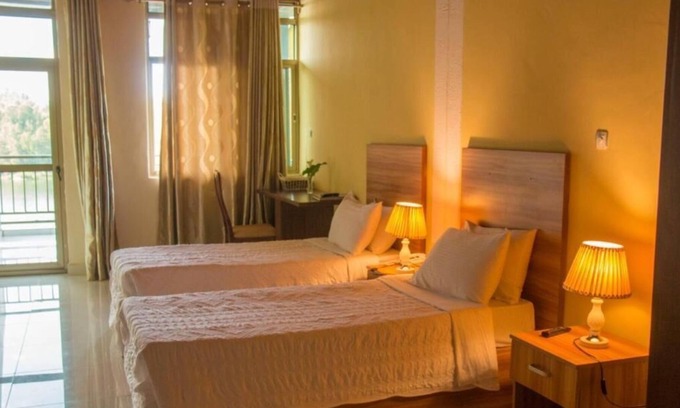 Kibuye House | Twin and intimate room with nice balcony - view on the lake