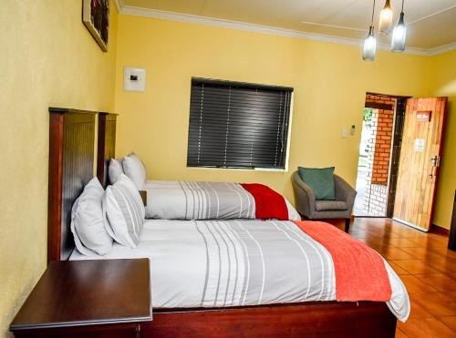 Greater Tubatse House | Twin Bed Room