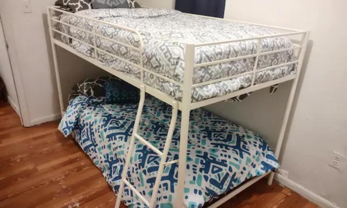 Midtown-Edmondson House | Twin Bunk-Style Bedroom close to downtown