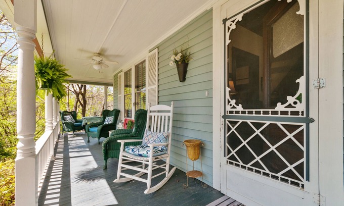 Waynesville Other | Twin Maples Farmhouse-Walk to Dining, Shops & Pubs