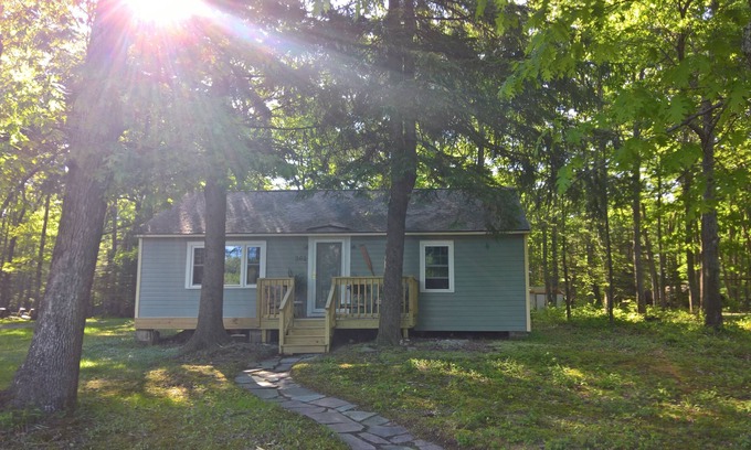 White Haven Cottage | Twin Pines Cottage, a cozy and relaxed vaction awaits