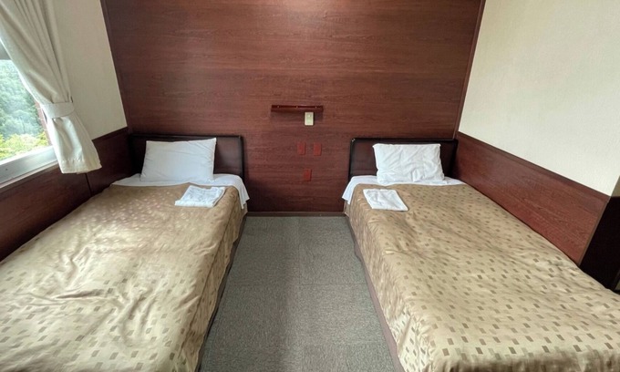 Fuji Hotel | Twin room nonsmoking Room only plan 1 minute b/Fuji Shizuoka