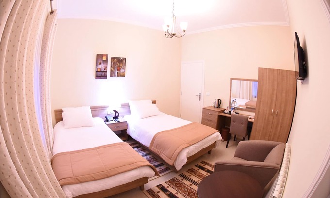 Miziara Apartment | Twin room with a Beautiful Mountain View (No balcony)