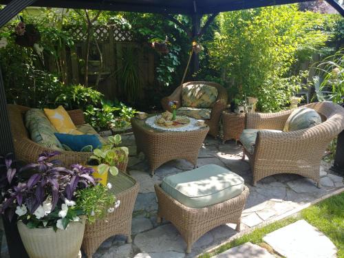 Historic Old Town Bed & Breakfast | TwiningRetreat