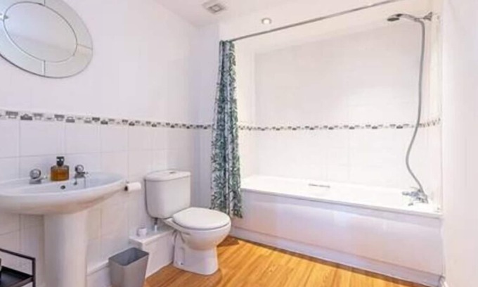 Hunts Cross Apartment | Two Bed Apt near the Airport