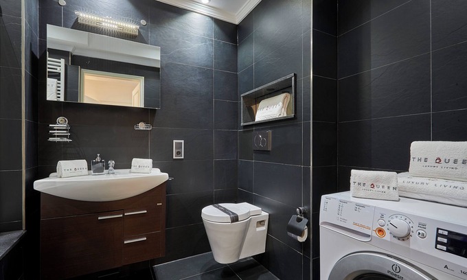Bonnevoie Apartment | Two-Bedroom Apartment with Spa Bath
