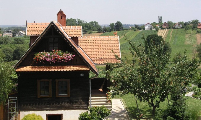 Marusevec Apartment | Two bedroom apartment with balcony Maruševec, Zagorje (A-23936-a)