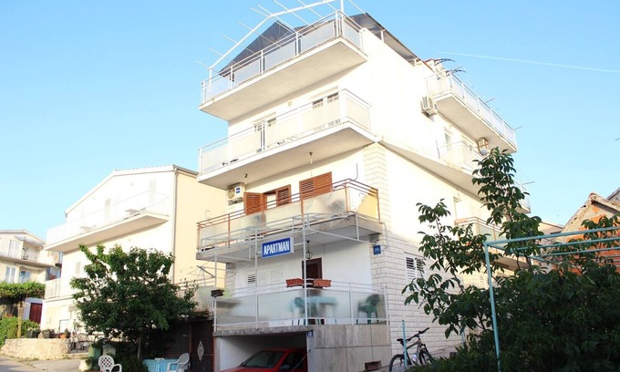 Primosten Apartment | Two-bedroom apartment on the ground floor