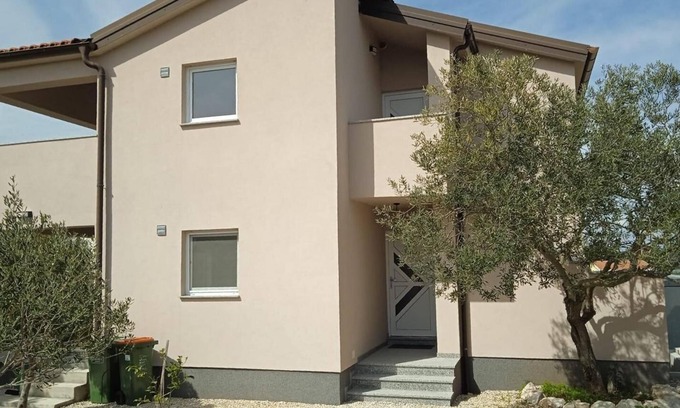 Zdrelac Apartment | Two bedroom apartment with terrace and sea view Ždrelac, Pašman (A-21549-a)