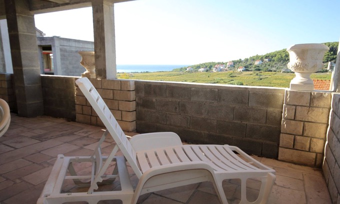 Vela Glavica Apartment | Two bedroom apartment with air-conditioning Lumbarda, Korčula (A-9262-b)