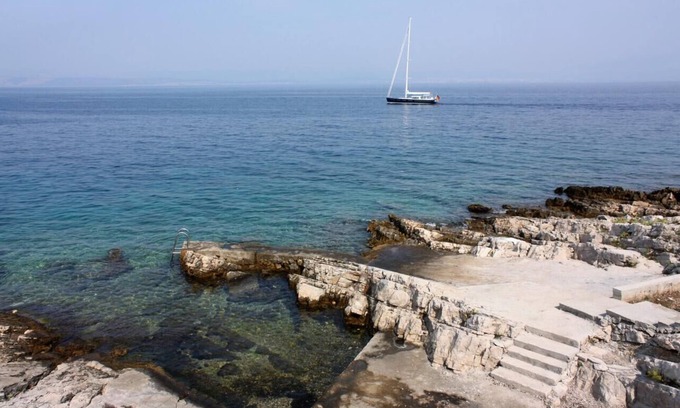 Stomorska Apartment | Two bedroom apartment with terrace and sea view Stomorska, Šolta (A-11298-b)