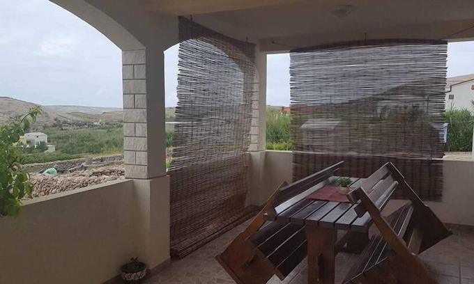 Kustici Apartment | Two bedroom apartment with terrace Zubovići, Pag (A-9363-c)