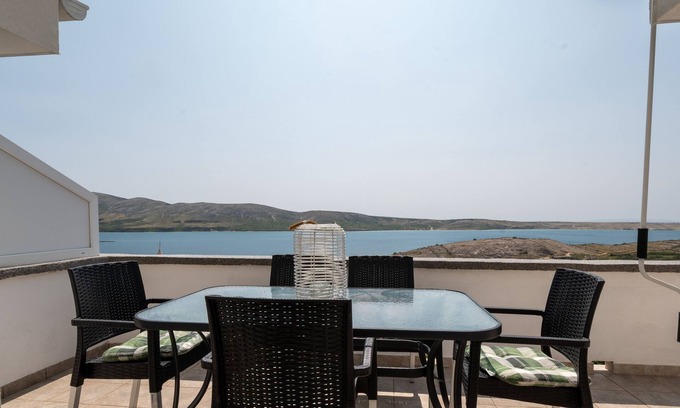 Zubovici Apartment | Two bedroom apartment with terrace and sea view Zubovići, Pag (A-9365-b)