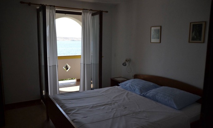 Kustici Apartment | Two bedroom apartment near beach Kustići, Pag (A-6335-c)