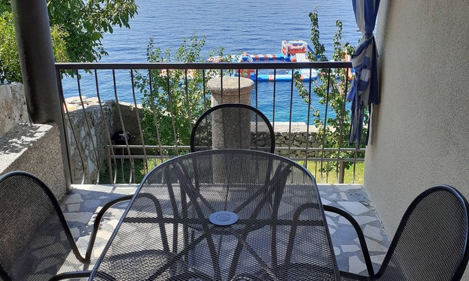 Senj House | Two-bedroom apartment in Senj with sea view
