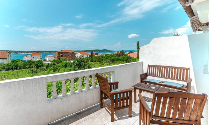 Barbat na Rabu Apartment | Two bedroom Apartment JASKO 2 near the sea