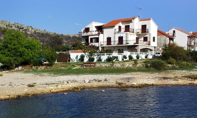 Zaboric Apartment | Two bedroom apartment near beach Žaborić, Šibenik (A-958-b)