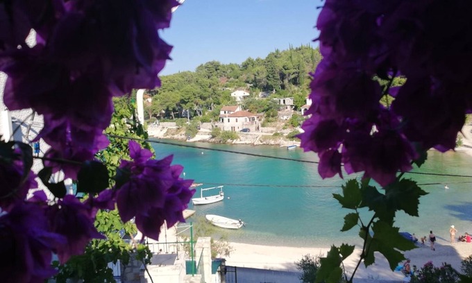 Rogac Apartment | Two bedroom apartment near beach Rogač, Šolta (A-5166-c)