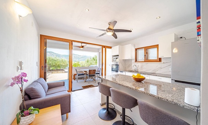 Kneza Apartment | Two bedroom apartment near beach Kneža, Korčula (A-168-b)