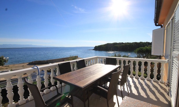 Batalaza Apartment | Two bedroom apartment near beach Ugljan (A-829-c)